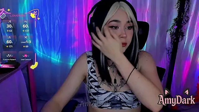 Snapshot of _AmyDark chatting on September 2025 10:43:01 PM AmyDark online show from September 2025 10:43:01 PM