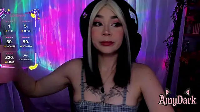 Snapshot of _AmyDark chatting on September 2025 11:04:02 AM AmyDark online show from September 2025 11:04:02 AM