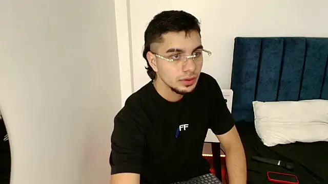 Amadeo Wild online show from March 2025 07:16:01 PM