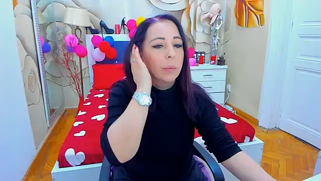 LauraSin online show from February 2025 11:51:01 AM