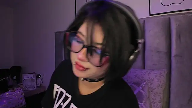 Snapshot of Kitty_Gang chatting on June 2026 06:52:02 AM Kitty Gang online show from June 2026 06:52:02 AM