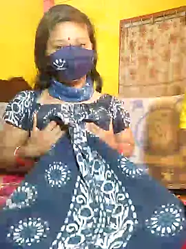 Snapshot of indiancouple09 chatting on January 2025 11:33:01 PM indiancouple09 online show from January 2025 11:33:01 PM