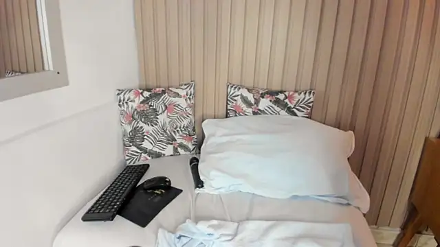 emma collson online show from February 2025 08:14:01 AM