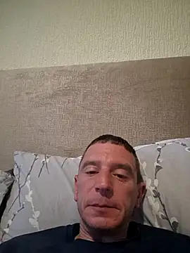CoupleFun80x online show from June 2026 07:05:01 PM