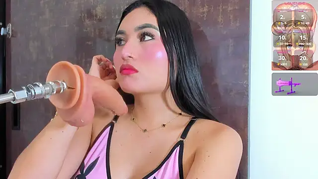 dazhia lee online show from October 2025 08:00:02 PM