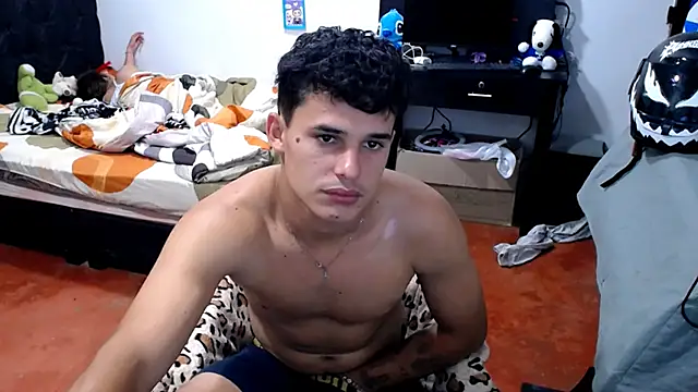 Snapshot of freddy_romas chatting on June 2026 05:10:01 AM freddy romas online show from June 2026 05:10:01 AM