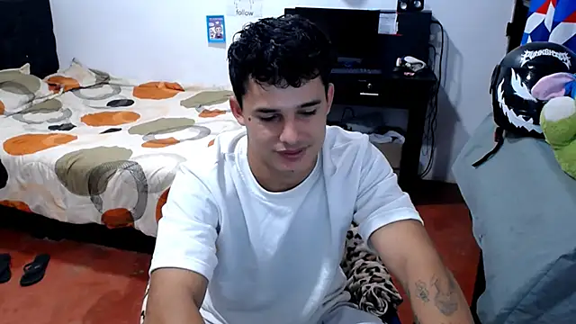 Snapshot of freddy_romas chatting on June 2026 05:50:02 PM freddy romas online show from June 2026 05:50:02 PM