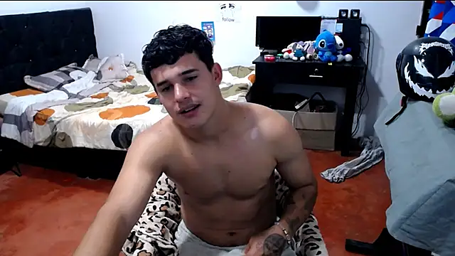Snapshot of freddy_romas chatting on June 2026 05:04:02 PM freddy romas online show from June 2026 05:04:02 PM