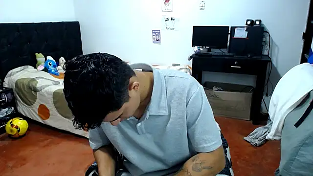 Snapshot of freddy_romas chatting on June 2026 02:01:02 PM freddy romas online show from June 2026 02:01:02 PM