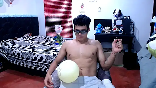Snapshot of freddy_romas chatting on July 2026 12:16:02 AM freddy romas online show from July 2026 12:16:02 AM