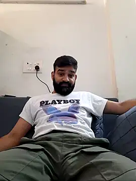 Snapshot of Fun_Guuy chatting on January 2025 04:22:02 AM Fun Guuy online show from January 2025 04:22:02 AM