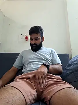 Snapshot of Fun_Guuy chatting on January 2025 03:11:02 AM Fun Guuy online show from January 2025 03:11:02 AM