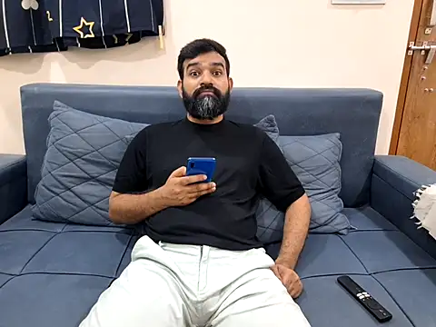 Snapshot of Fun_Guuy chatting on September 2025 11:33:02 AM Fun Guuy online show from September 2025 11:33:02 AM