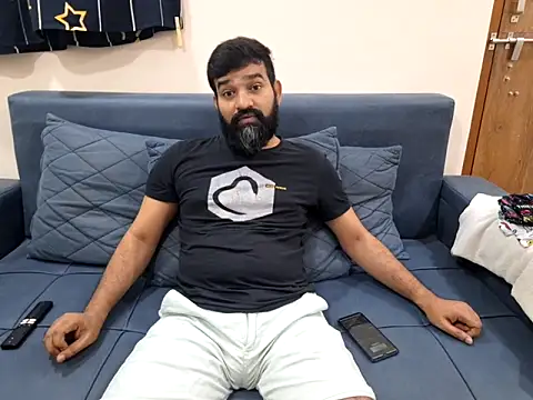 Snapshot of Fun_Guuy chatting on September 2025 06:45:01 PM Fun Guuy online show from September 2025 06:45:01 PM