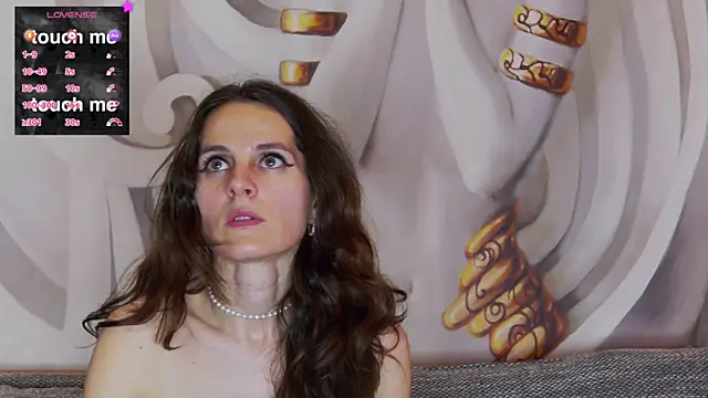 hailey peach online show from February 2025 03:34:02 AM