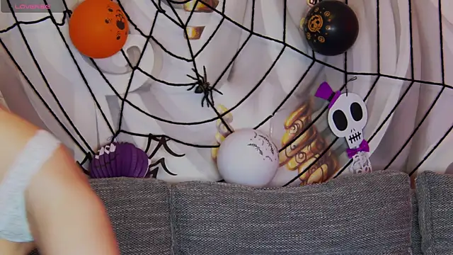 hailey peach online show from October 2025 05:57:02 PM