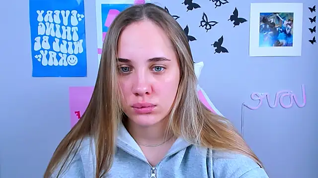 MiaMilas online show from December 2024 04:31:02 AM