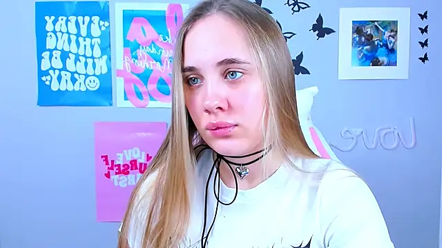 MiaMilas online show from January 2025 05:02:02 AM