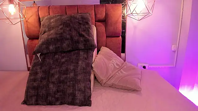 Snapshot of kristakinnky chatting on February 2026 11:41:01 AM kristakinnky online show from February 2026 11:41:01 AM