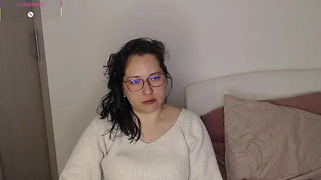 May Carlier online show from April 2026 03:00:02 AM