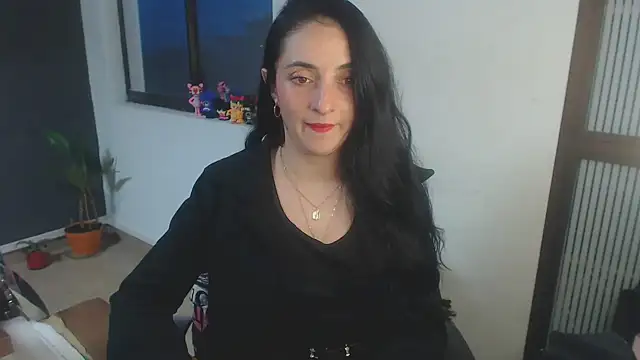 amellie ros online show from September 2025 11:05:01 PM