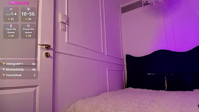 horny blondiee online show from February 2025 11:23:02 AM