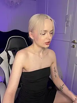 horny blondiee online show from March 2025 08:15:01 AM