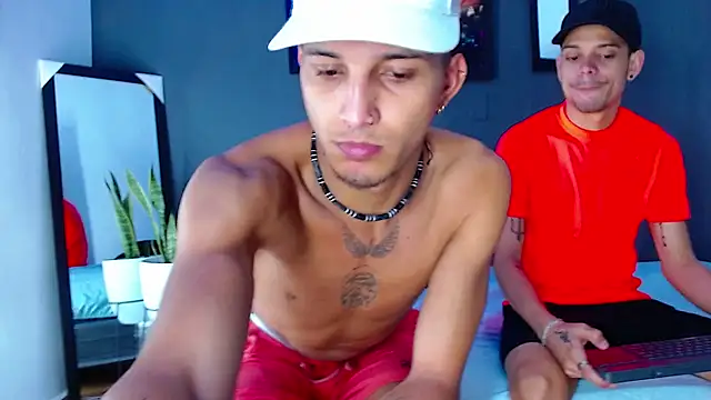 Friendsofeverything  online show from December 2024 04:17:01 PM