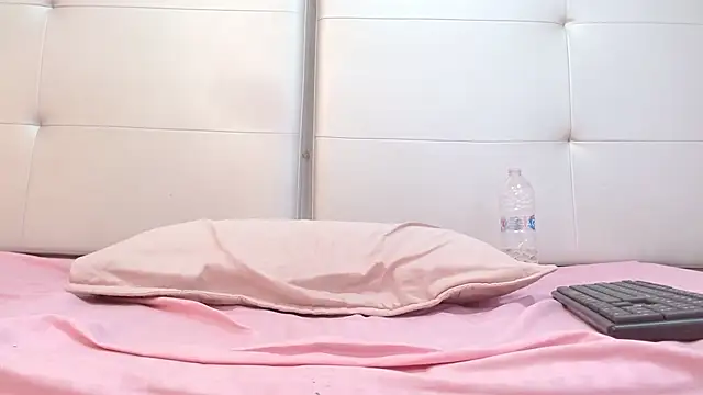 Alisson Freckles online show from December 2024 09:00:01 PM