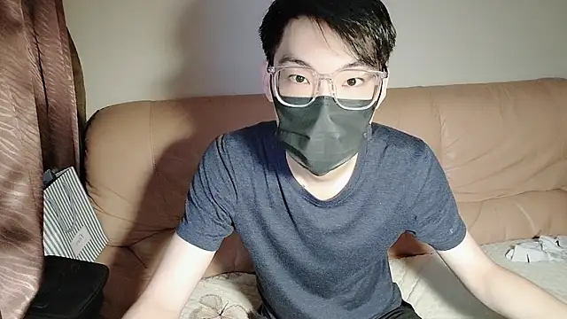 Snapshot of Yang_1069 chatting on October 2025 07:29:01 AM Yang 1069 online show from October 2025 07:29:01 AM