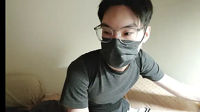 Snapshot of Yang_1069 chatting on October 2025 01:29:01 PM Yang 1069 online show from October 2025 01:29:01 PM