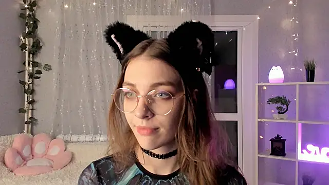 AraCopple online show from December 2024 11:24:01 PM