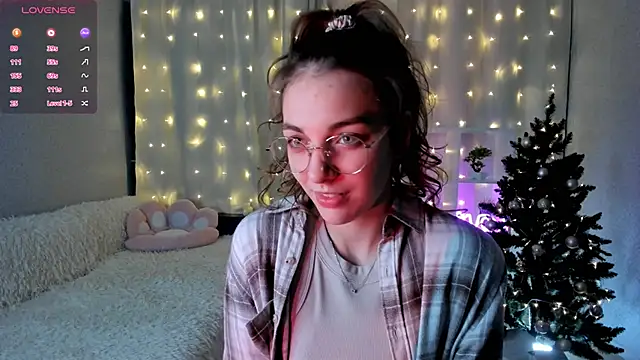 AraCopple online show from January 2025 12:59:02 AM