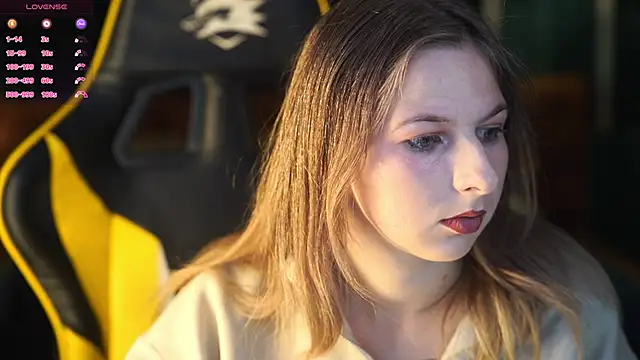 Snapshot of Inessa_Song chatting on December 2024 04:30:01 PM Inessa Song online show from December 2024 04:30:01 PM