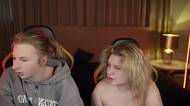 Snapshot of Inessa_Song chatting on March 2025 12:45:01 PM Inessa Song online show from March 2025 12:45:01 PM