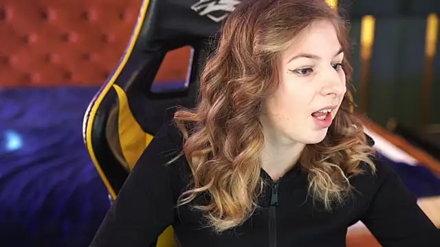 Snapshot of Inessa_Song chatting on March 2025 01:04:01 PM Inessa Song online show from March 2025 01:04:01 PM