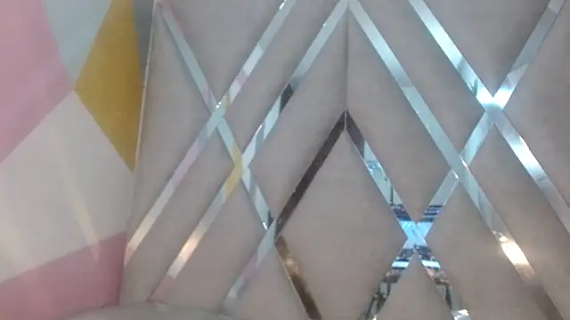 Lucy White   online show from January 2025 12:33:01 AM