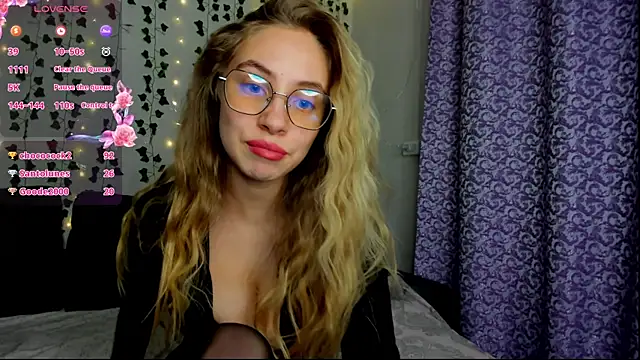 Kitty Katrine online show from December 2024 06:33:01 PM