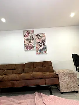 dolcebella online show from September 2025 03:13:01 PM