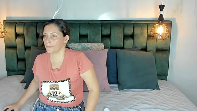 angelswets online show from February 2025 01:25:01 PM