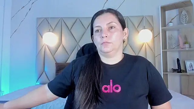 angelswets online show from December 2025 01:27:01 PM