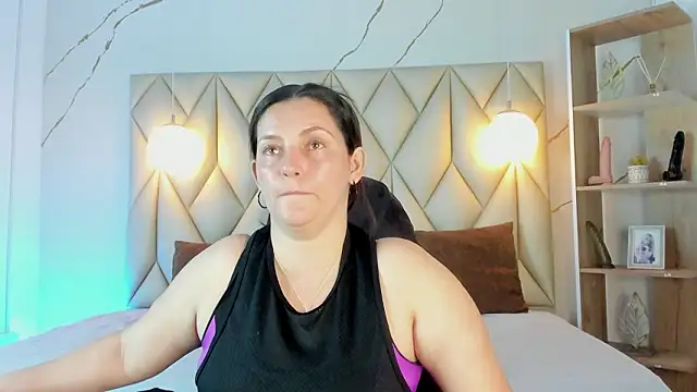 angelswets online show from February 2026 01:50:02 PM