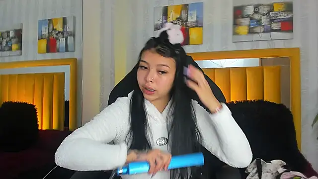 pettit courtny online show from November 2025 08:56:01 PM