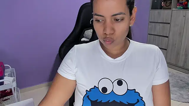 boomsar01 online show from January 2026 01:32:02 AM