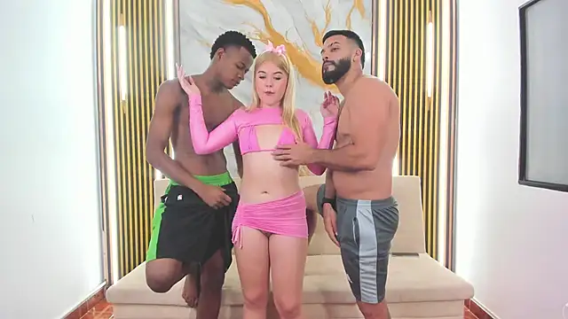 yez hot ggh online show from November 2025 06:59:02 PM