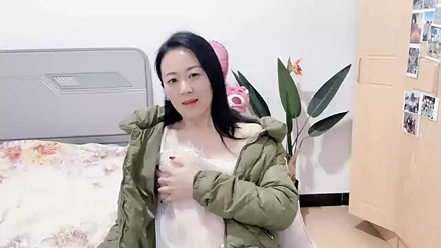 fanfan-FF online show from March 2025 04:24:02 AM