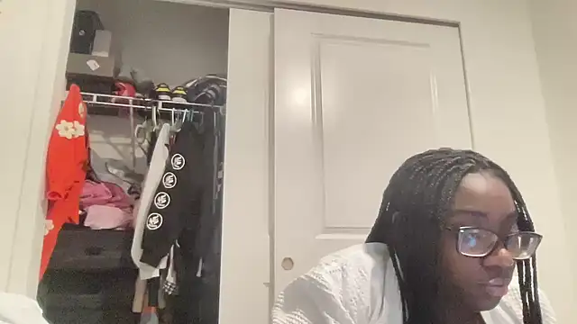 AveryJ99 online show from December 2024 10:47:02 PM