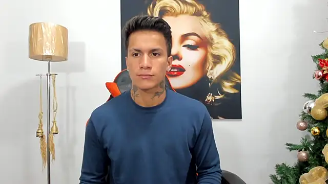 pettergrey1 online show from December 2024 11:26:02 PM