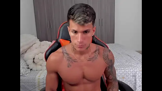 pettergrey1 online show from October 2025 07:34:01 PM