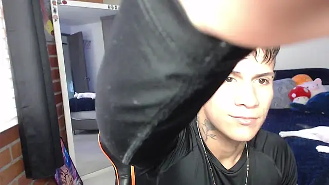 pettergrey1 online show from June 2026 08:47:01 PM